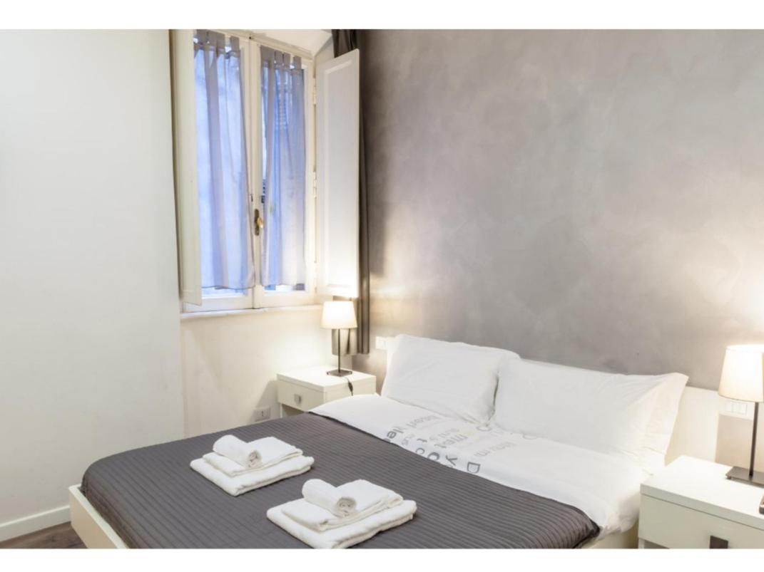 Hotel Infinity Castle Roma Esterno foto